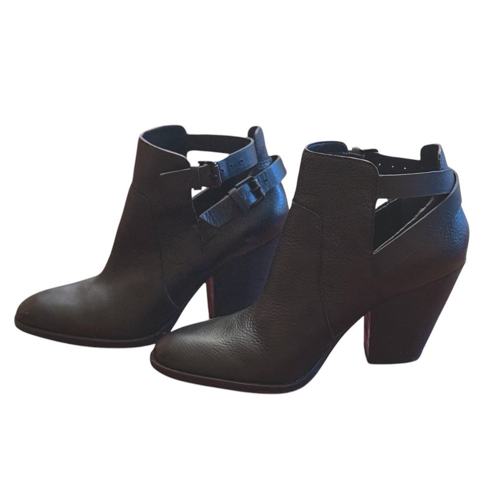 Andrew Marc Leather bootie